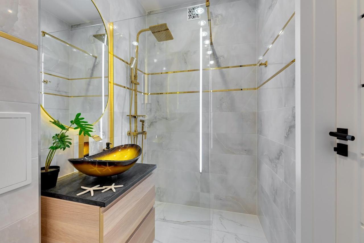 Ideal Apartments Przy Zurawiu グダニスク エクステリア 写真