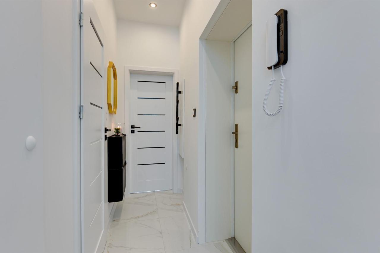 Ideal Apartments Przy Zurawiu グダニスク エクステリア 写真